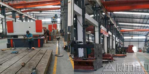 剪板機(jī)折彎?rùn)C(jī)生產(chǎn)車間